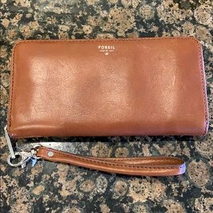 Fossil clutch